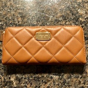 Michael Kors Quilted wallet